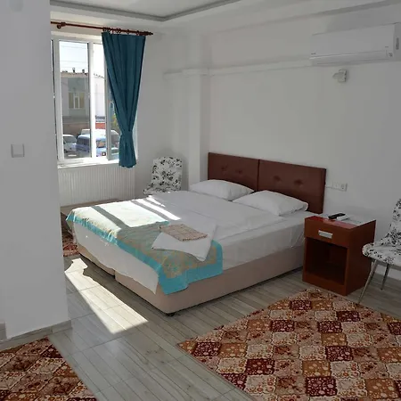 Julia Gordos Aparthotel